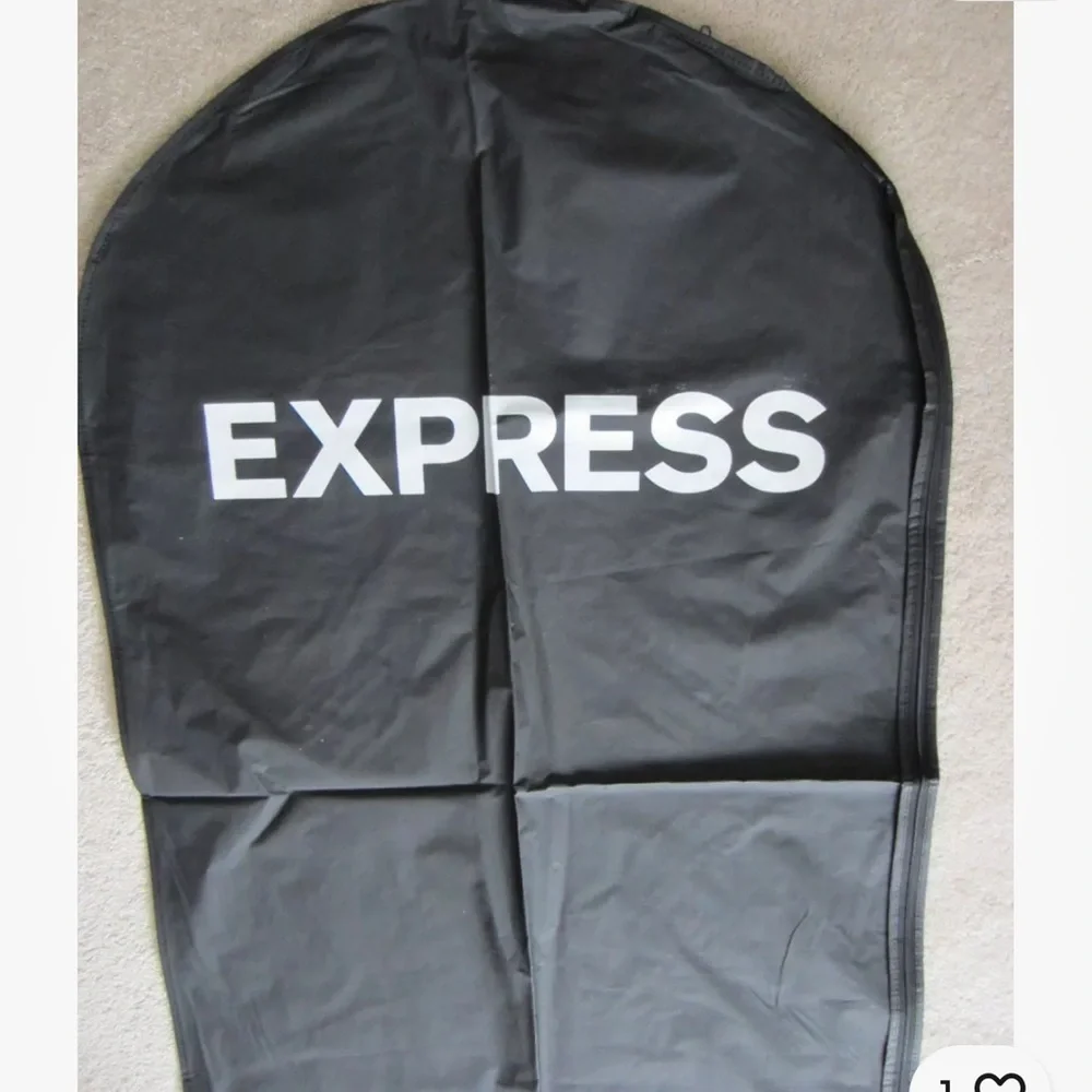 EXPRESS GARMENT CLOTHING SUIT BLACK ZIP UP BAG Brand New HOME CLOSET NEEDS New